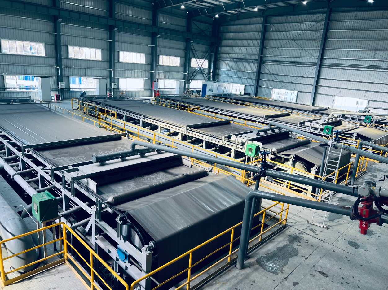 Vacuum Belt Filter Enclosure Design Containment, Ventilation, and Maintenance Access